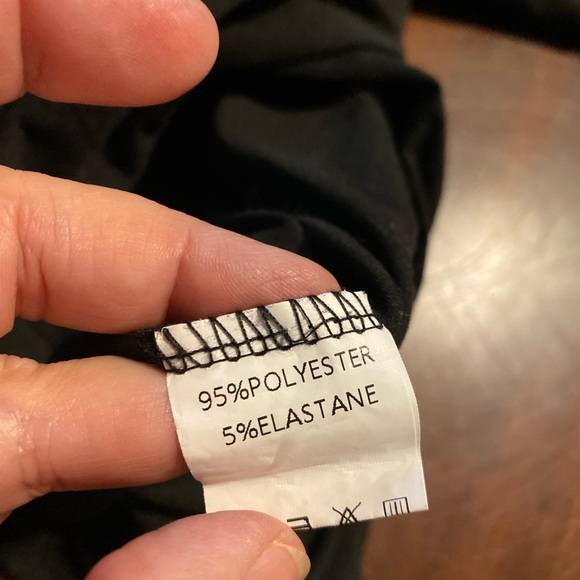 Black Long Sleeve Tee with Frida Kahlo Print - Picture 4 of 4